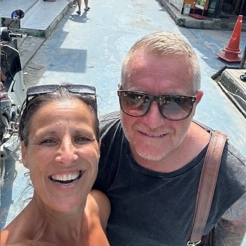 Sanne og Thomas | Ejere af studentkørsel